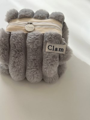 Clam round pouch _ Fur Gray stripe