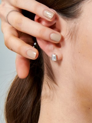 [유니제이] ST Lucente Silver Earring Ie321 [Silver]