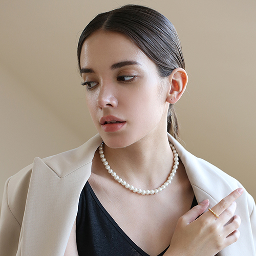 10x10: large pearl necklace N023