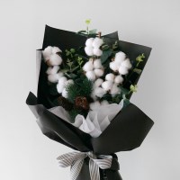 목화 & 유칼립투스 블랙 꽃다발