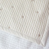 문스타 내츄럴 퀼팅 스프레드