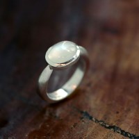 [normaldott] Grey moonstone solitaire ring