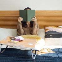 인체공학 좌식테이블 접이식 침대책상 베드트레이 노트북테이블