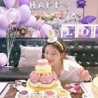 1+1 생일파티 머리띠 케이크모자 파티용품