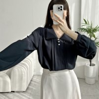 진주 단추 레이스 카라 블라우스