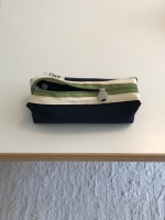 Clam round pencilcase _ Navy and green