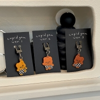 큐피드곰 체커보드 바지 키링