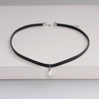 ZC242 블랙 가죽 밴드 화이트 펄 초커 포인트 목걸이