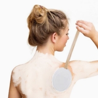 등로션바르기 등 바디로션 브러쉬 [등에 로션 크림 바르는 도구]