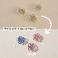 [봄밤달] 햇빛을 비추면 색이 변하는 장미 피어싱 (바 선택 가능)