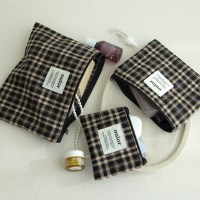ouior flat pouch_wool check holiday black
