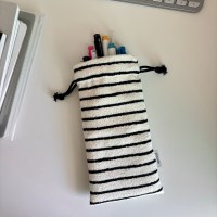 pencil pouch (black stripe)