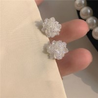 화이트 플라워 스터드 귀걸이 은침