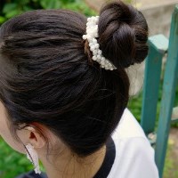 pearl hair strap