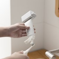 벽부착 마그네틱 치약짜개