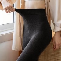 포근한 꽈배기 니트 타이츠 유발 블랙