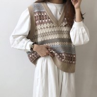여성조끼 간절기 이너 유니크 패턴 브이넥 베스트 쪼끼