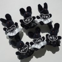 커스텀 자수 네임택 치마 토끼 인형 키링 이니셜 이름 열쇠고리