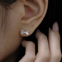 CLASSY RIBBON EARRINGS