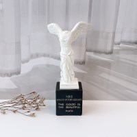 승리의 여신 니케 장식 조각상