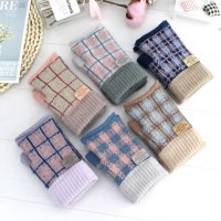 여성 겨울 터치 무드 체크 손목 장갑 털장갑 방한 스