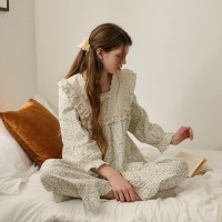 세니엘 긴팔 투피스 크림 (21수)