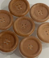 wood buttontok