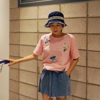 유니크 입체 바다 속 친구 비즈 패치 스트라이프 라운드 반팔티셔츠