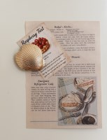 Vintage Heart Shell Magnet _ Gold