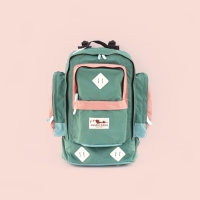 monday hiking 09 green