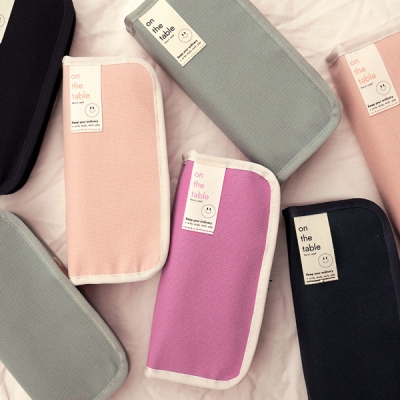 on the table 펜케이스 (new color)