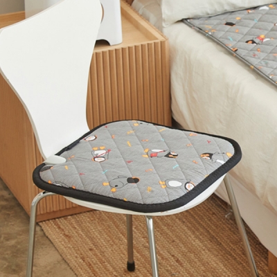 후끈후끈 펭수논슬립전기방석