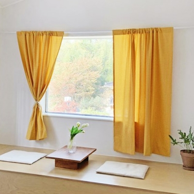 심플 옐로우 체크 커튼