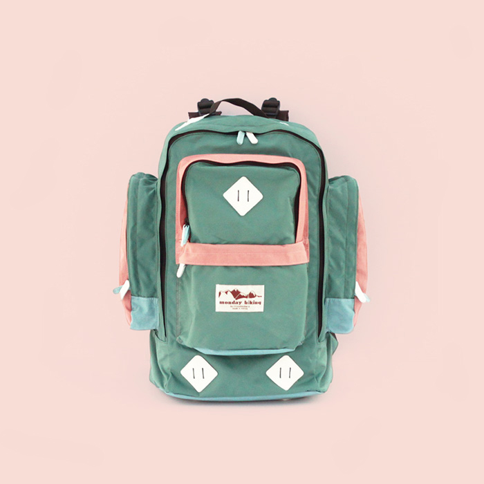 monday hiking 09 green