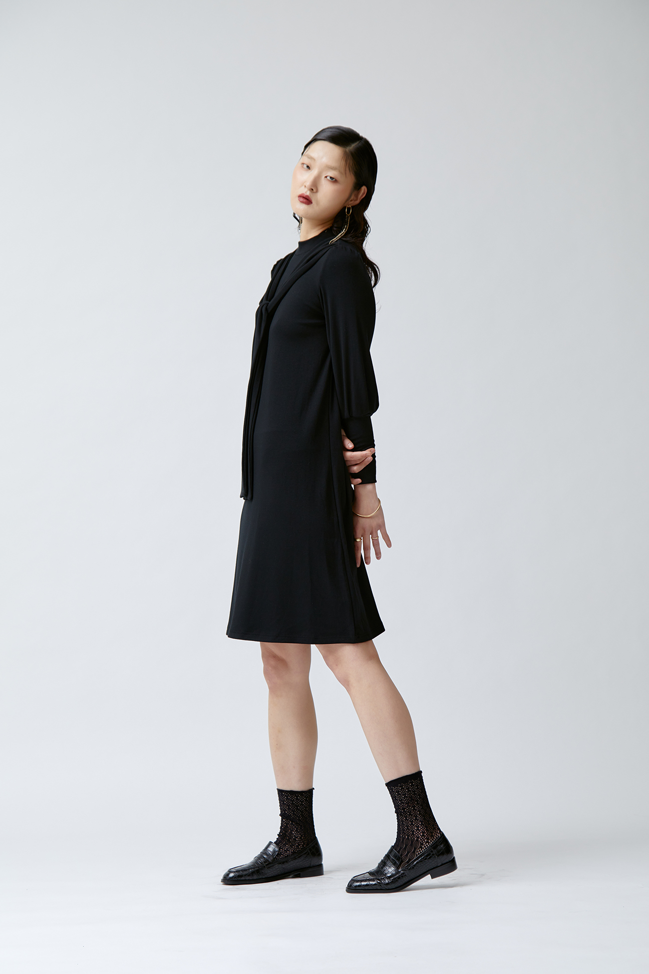 벌룬소매 겨울 블랙 리본 원피스 상세 이미지 5