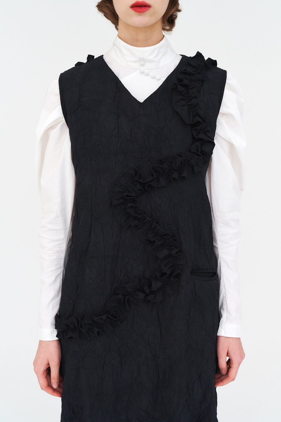 [언어더컬러]SLEEVELESS SHIRRING OPS 상세 이미지 4