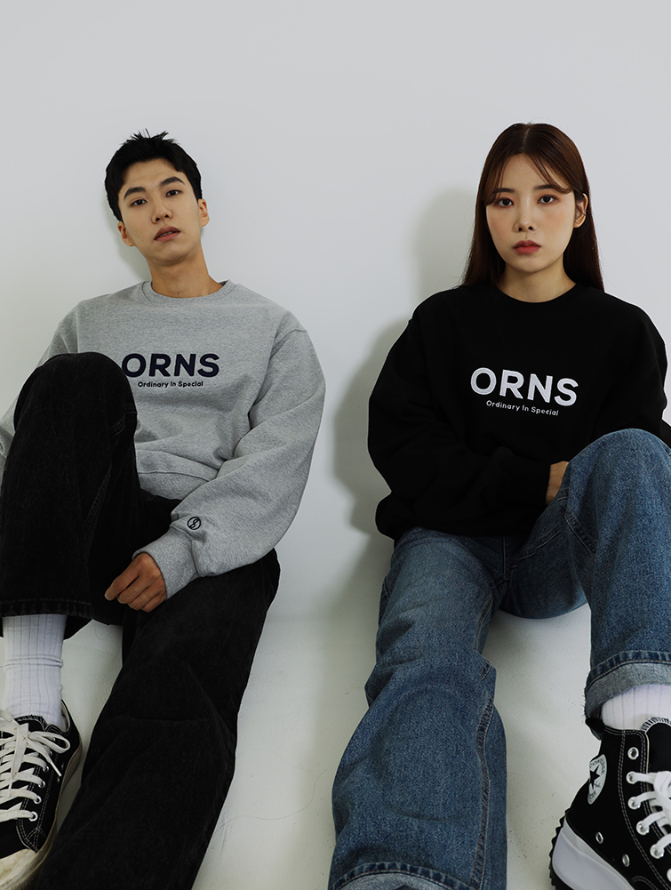 ORNS 로고맨투맨(Black) 상세 이미지 1