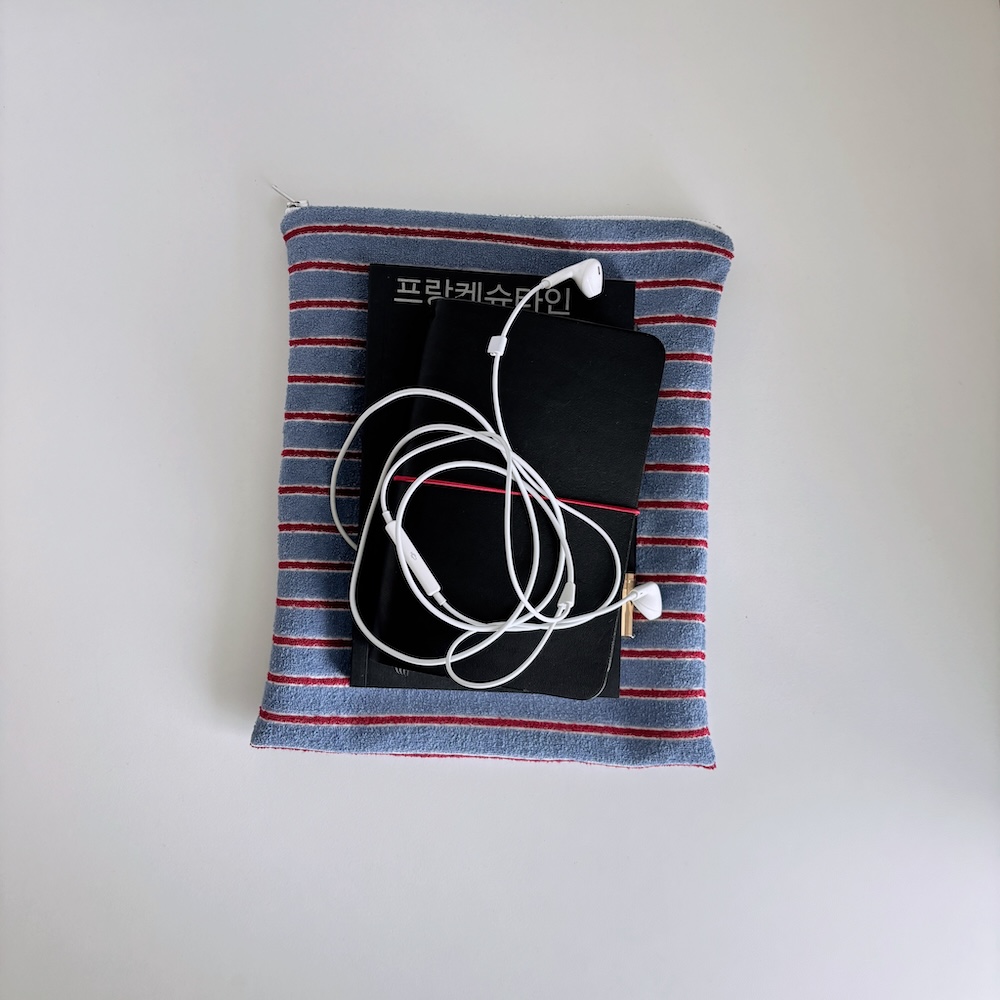 terry book pouch (blue+red) 상세 이미지 1